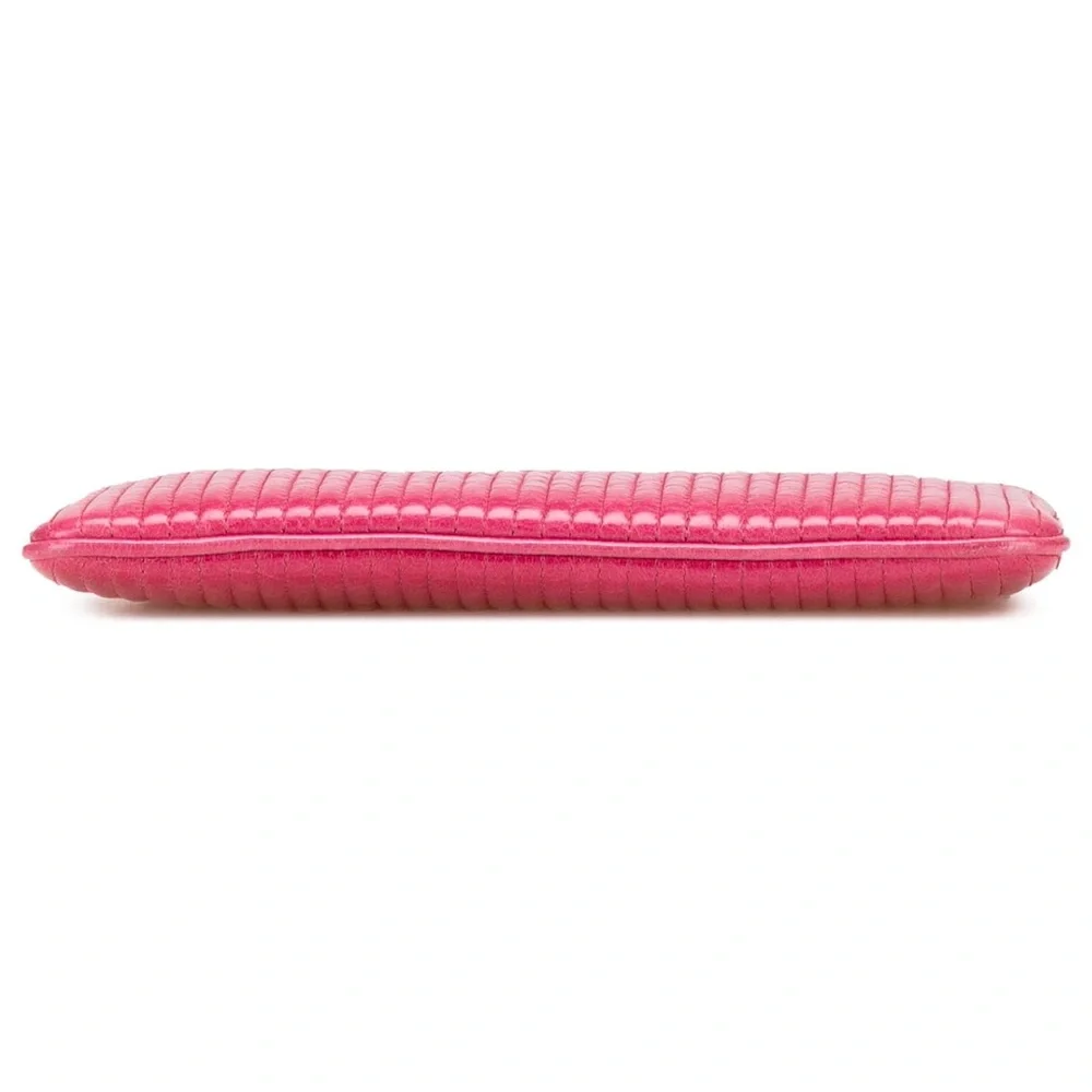 Miu Miu Pink Matelasse Lambskin Leather Clutch - Picture 4 of 9